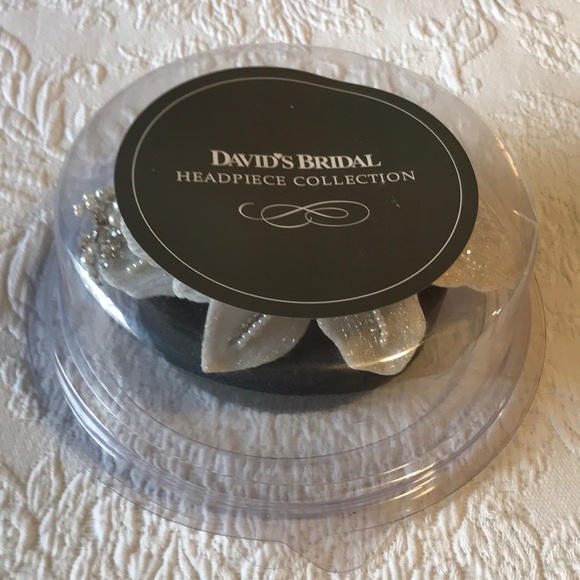 David’s Bridal Headpiece w/ Pearls & Crystals - Picture 8 of 11